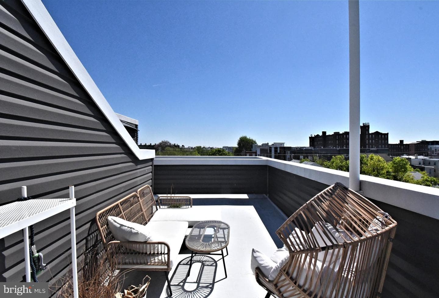 1806 N Marshall Street photo 17