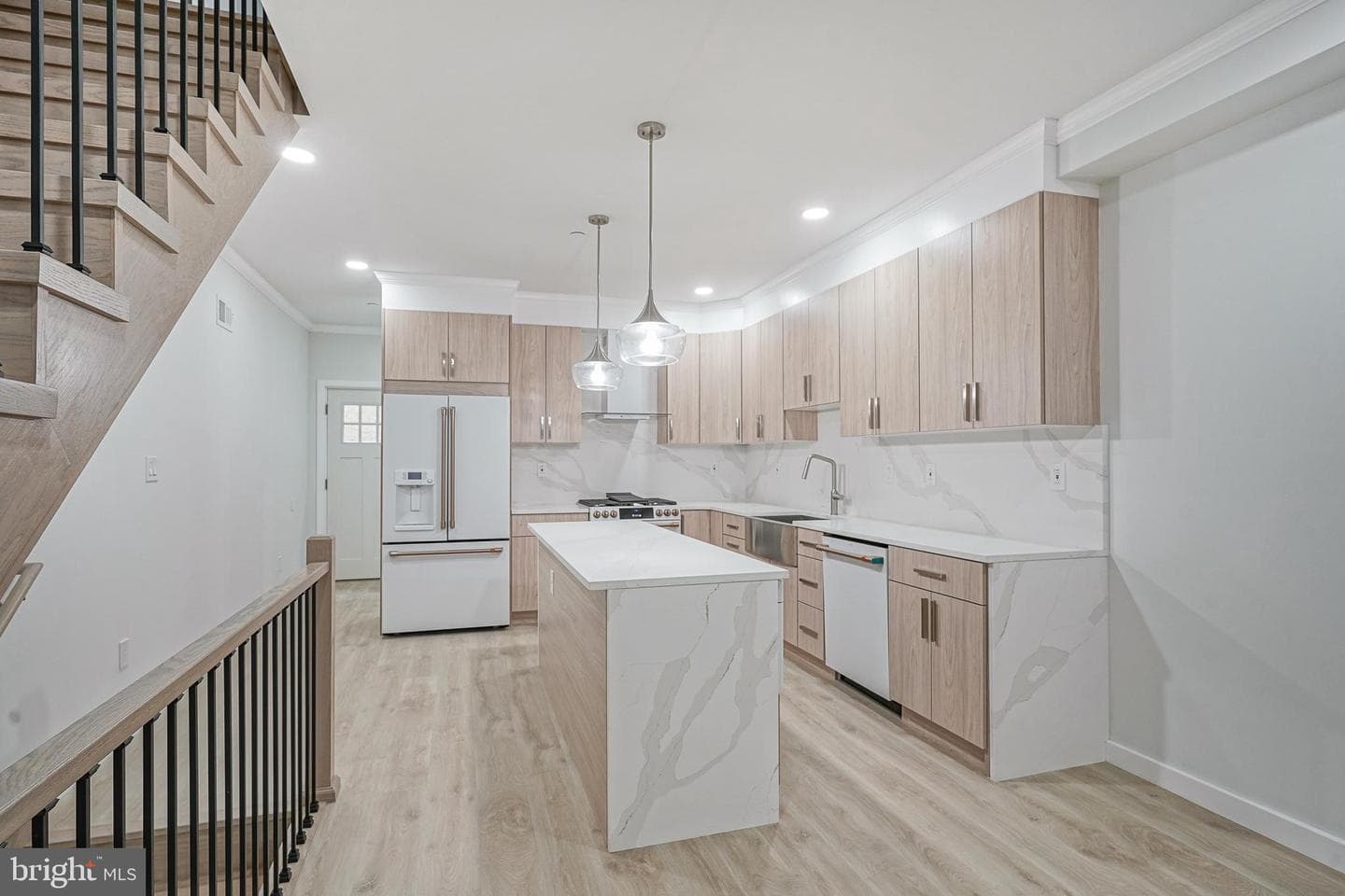 1143 Tasker Street photo 8