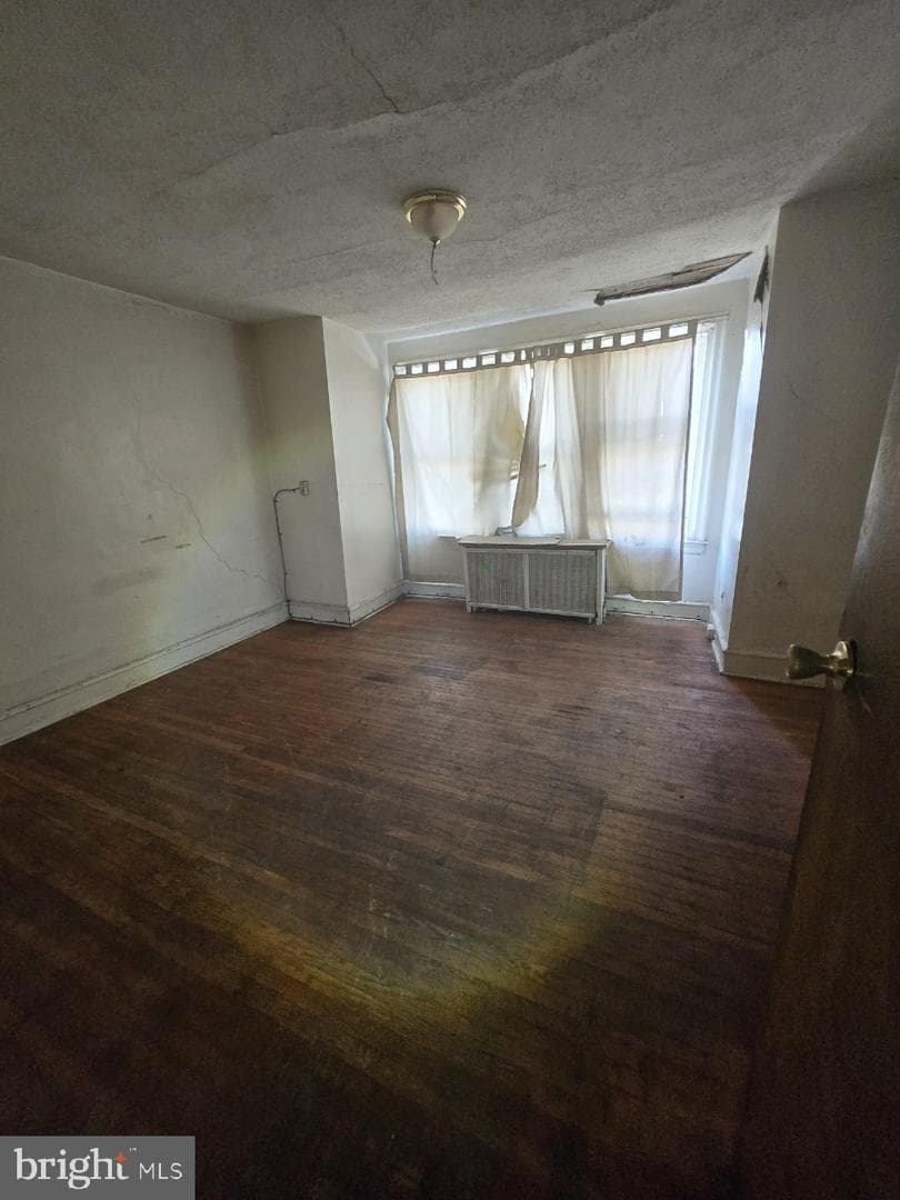 1026 W Olney Avenue photo 14