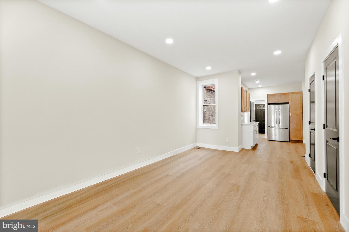3848 N Sydenham Street photo 10
