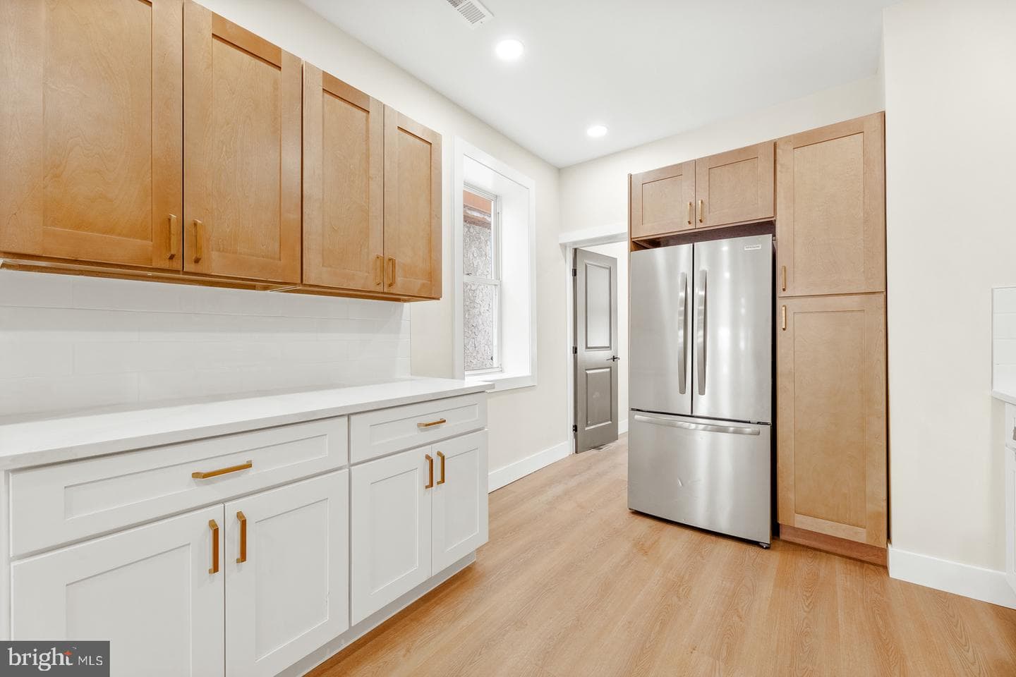 3848 N Sydenham Street photo 12