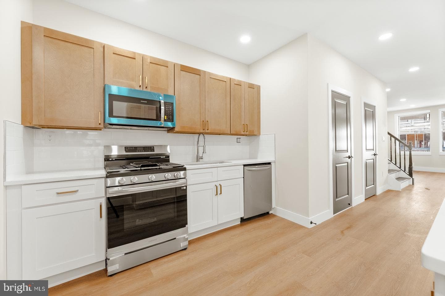 3848 N Sydenham Street photo 13