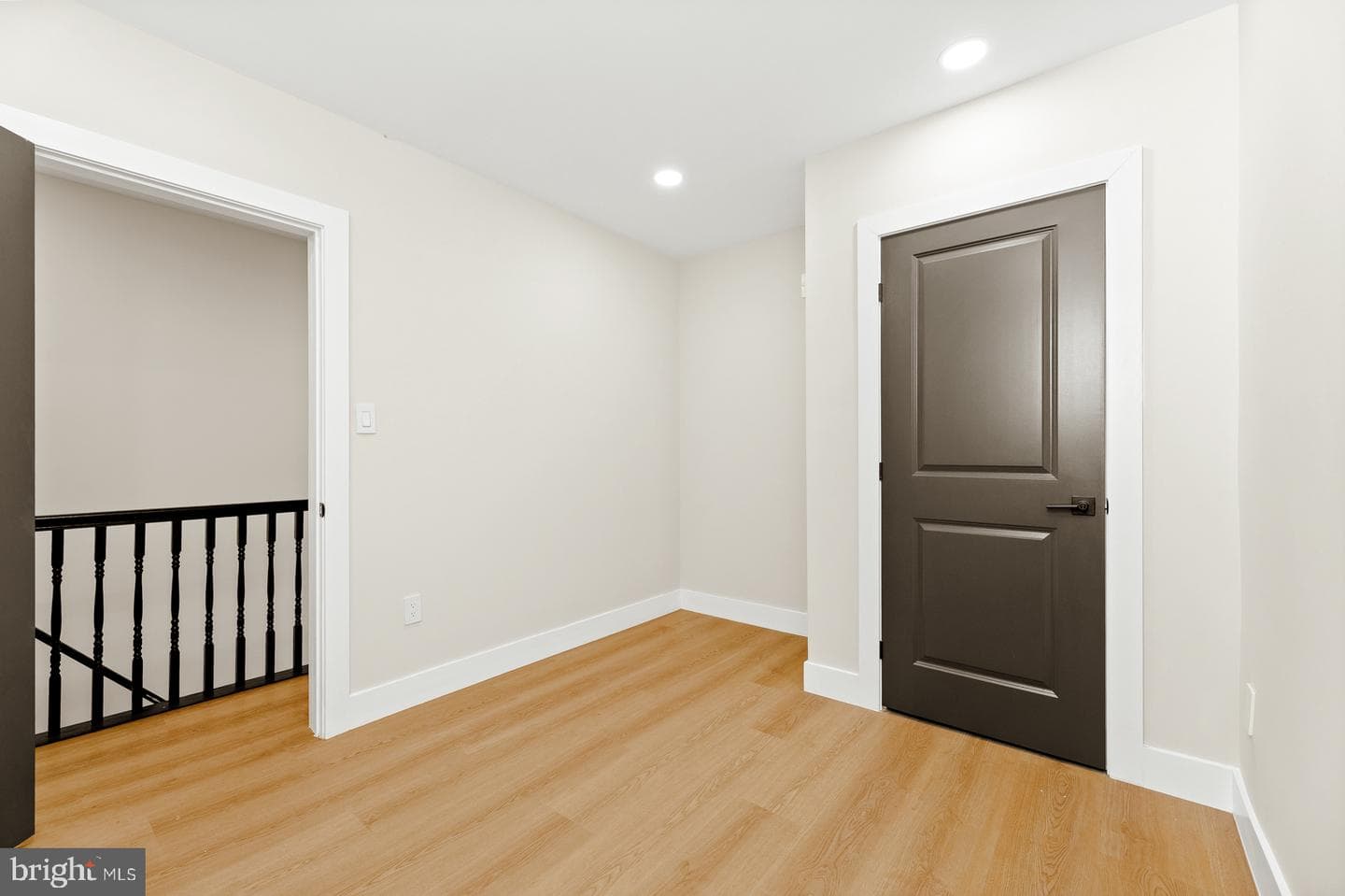 3848 N Sydenham Street photo 22
