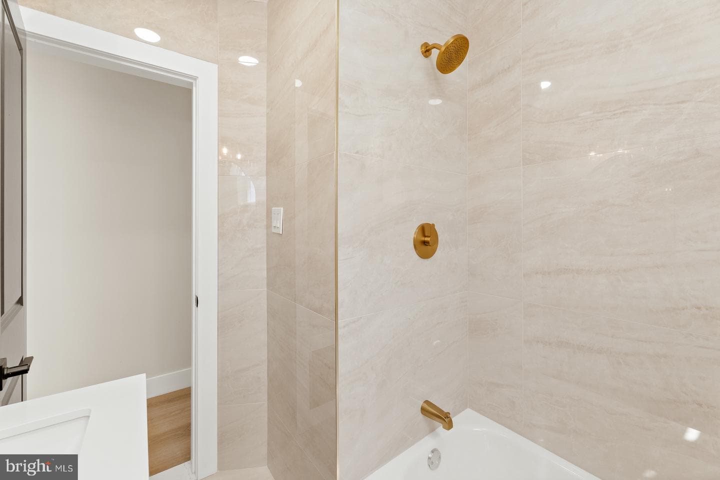 3848 N Sydenham Street photo 24