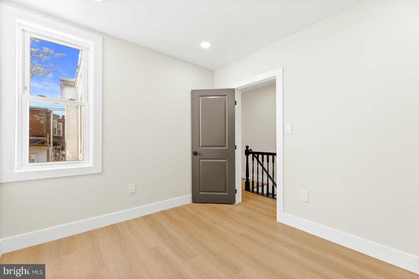 3848 N Sydenham Street photo 25