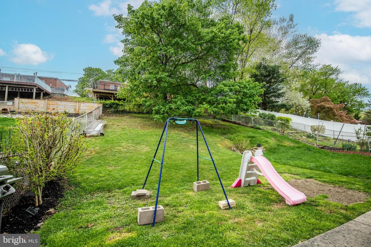 7242 Valley Avenue photo 26