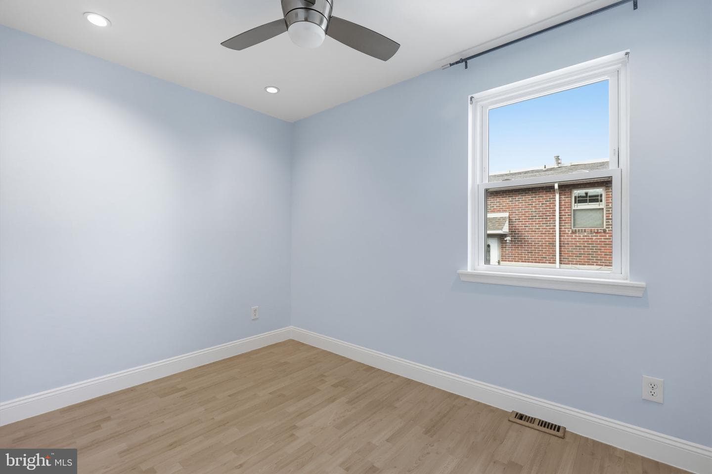 15018 Theresa Drive photo 18