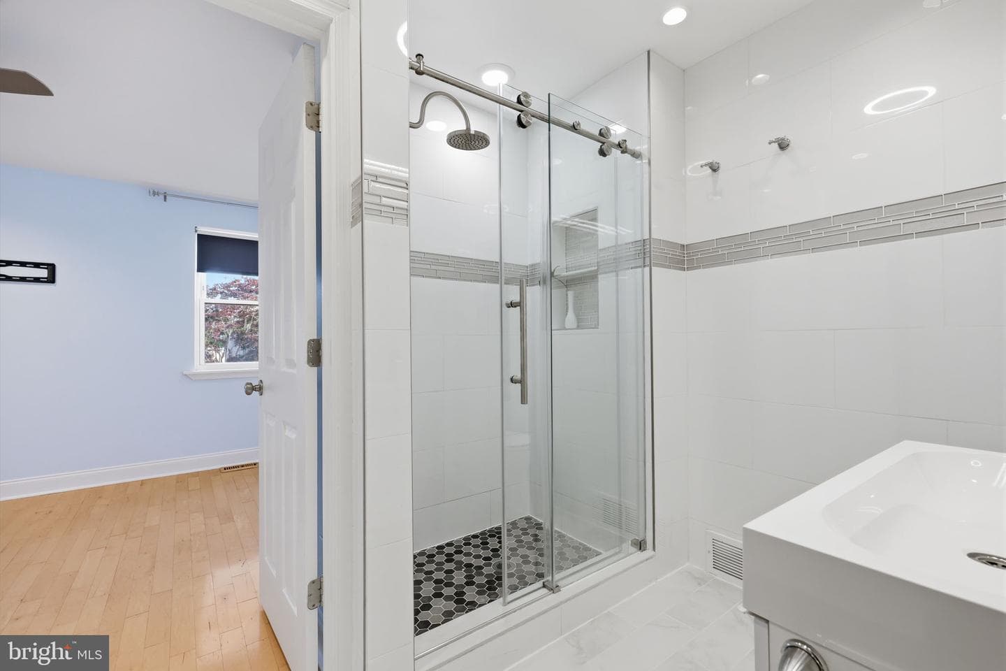 15018 Theresa Drive photo 27