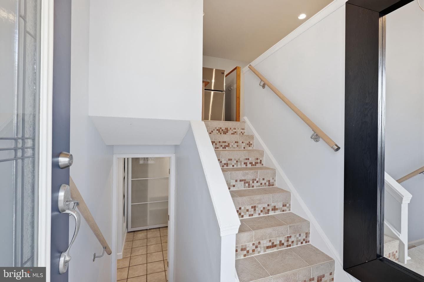 15018 Theresa Drive photo 4