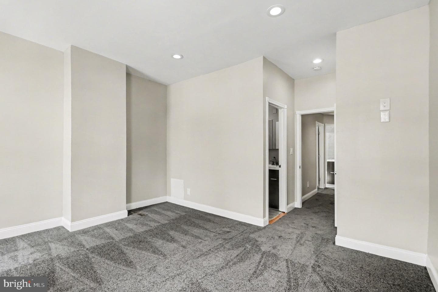 2238 Oakford Street photo 16