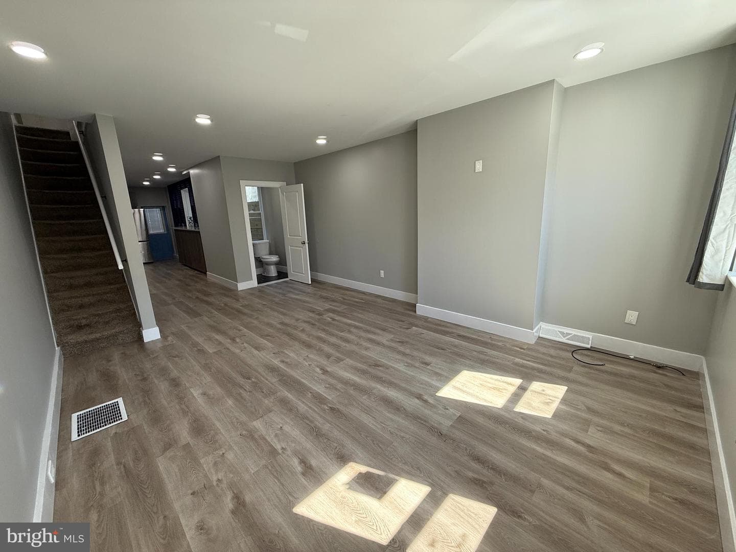 2943 Wharton Street photo 8