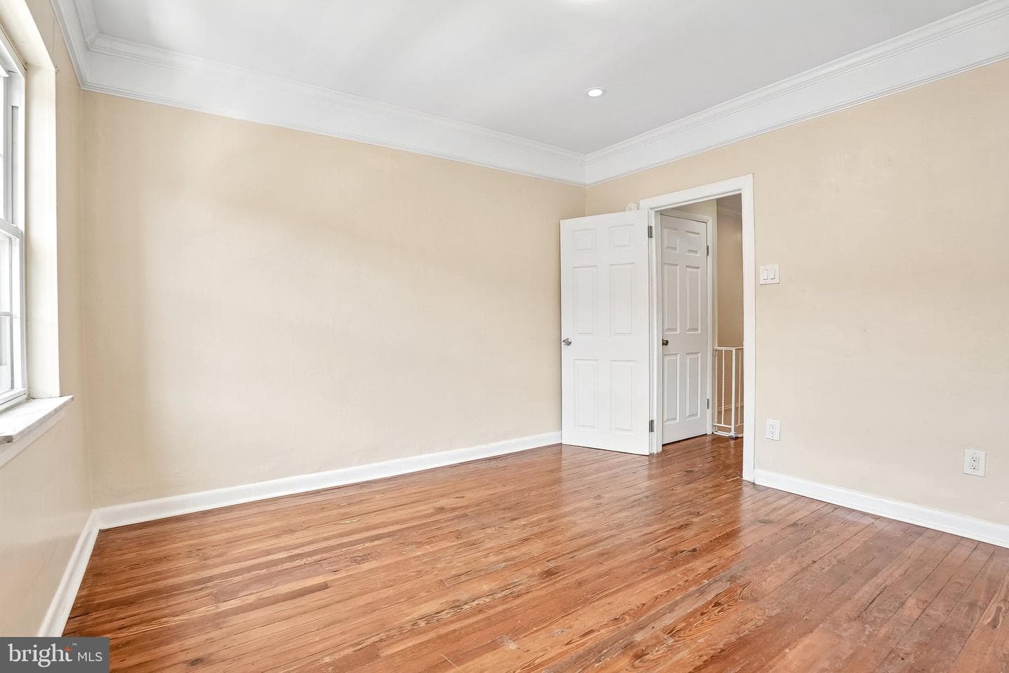 2527 S Hicks Street photo 24