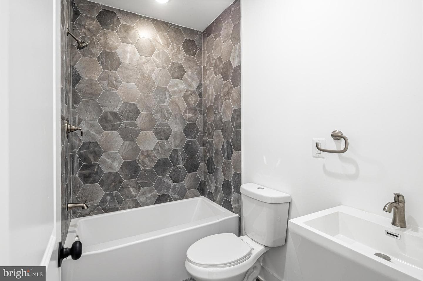 5817 Walnut Street photo 23