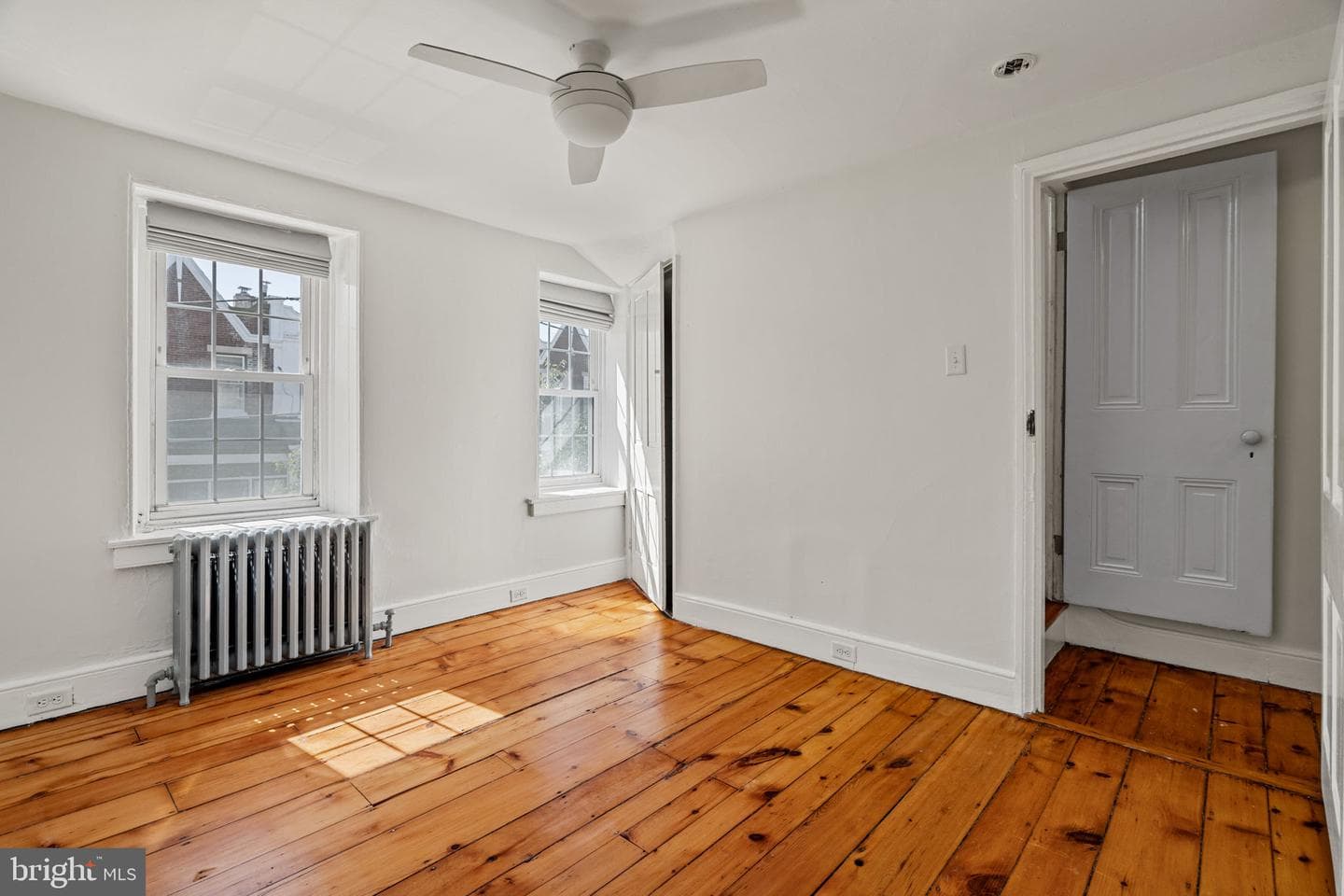 25 W Durham Street photo 14