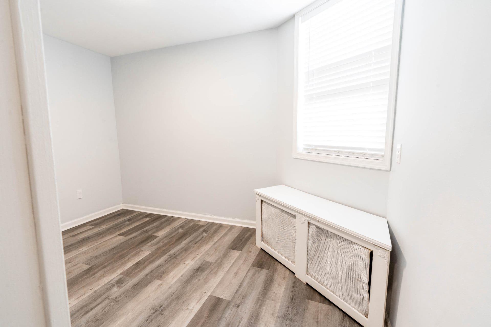 2433 3rd Street photo 14