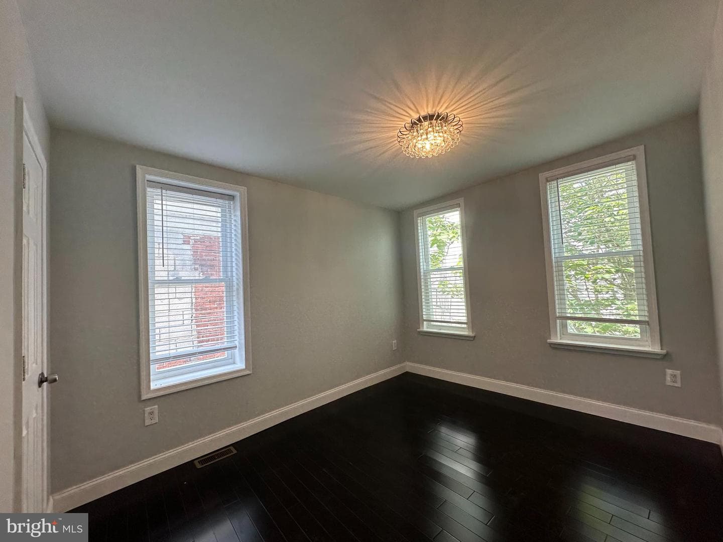 2231 Tasker Street photo 9