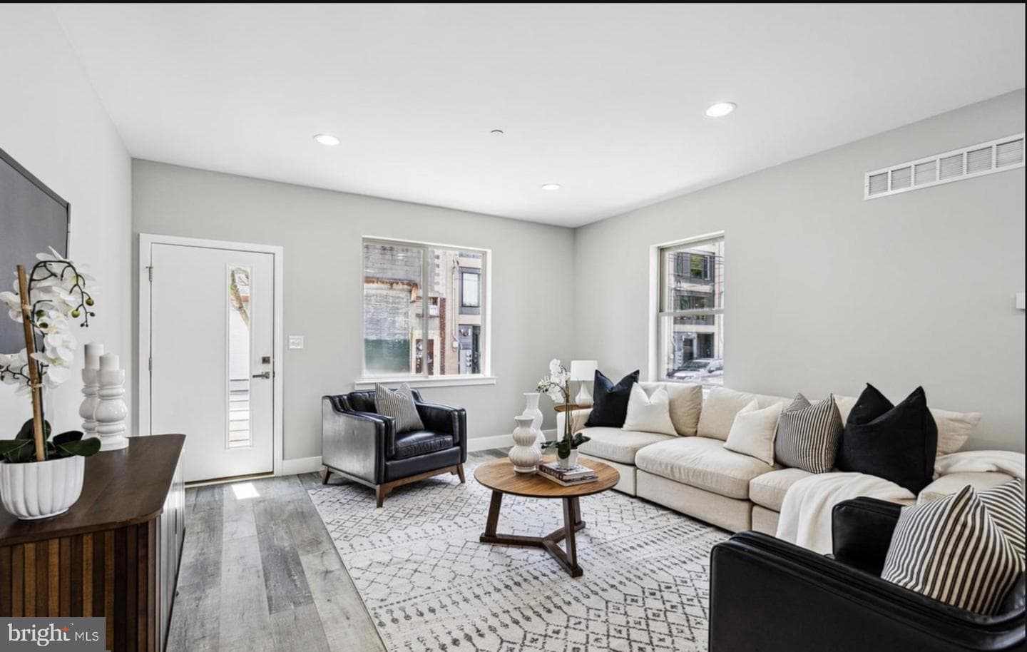 2620 Emerald Street, Philadelphia