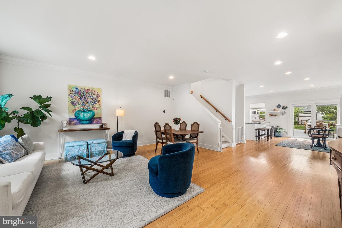 517 Carpenter Street photo 3