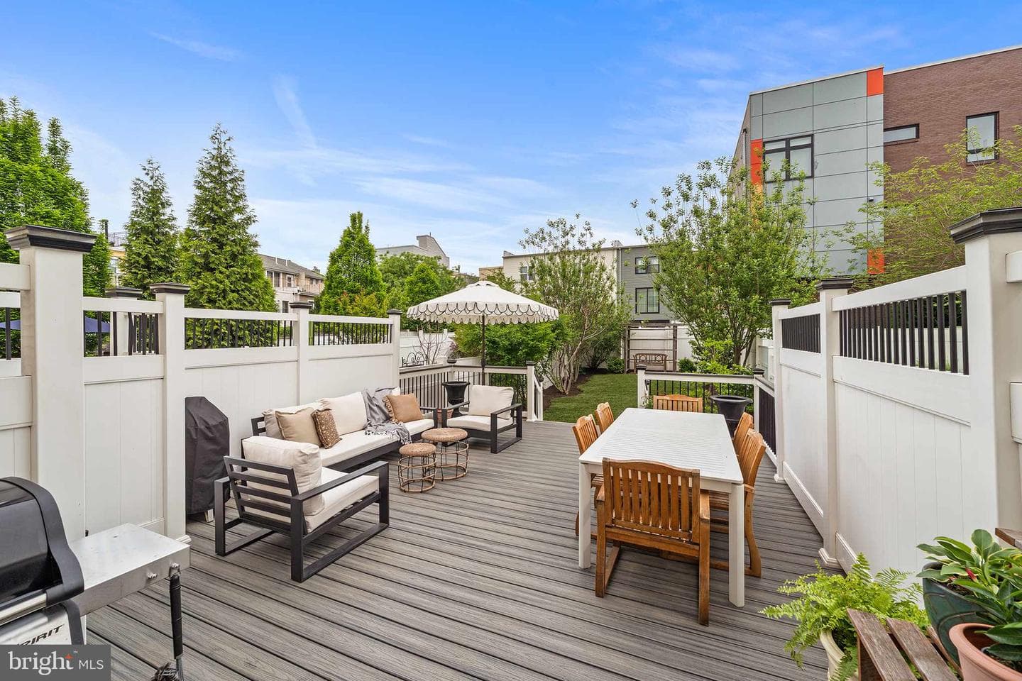 517 Carpenter Street photo 36