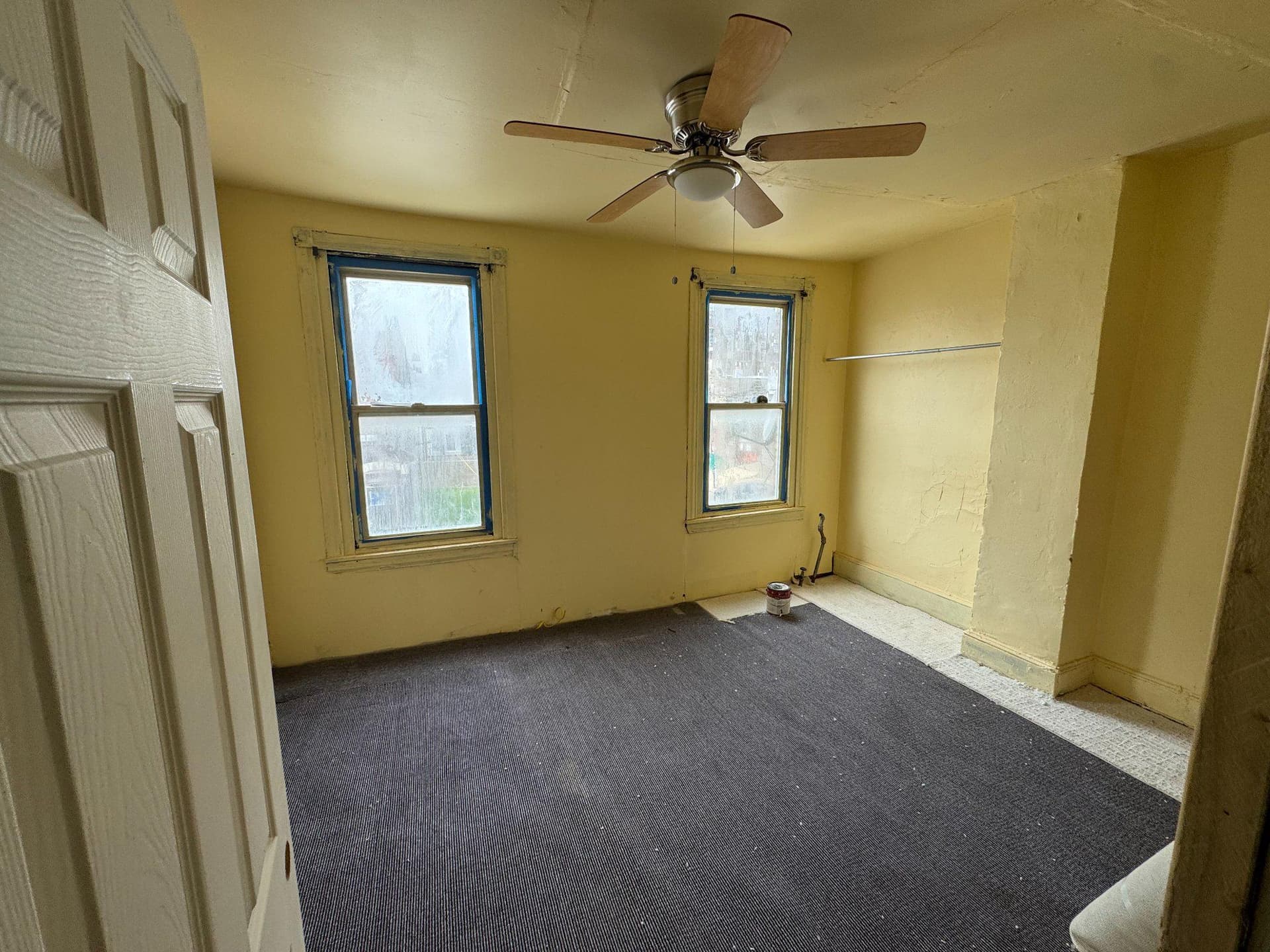 3029 N Woodstock Street photo 6