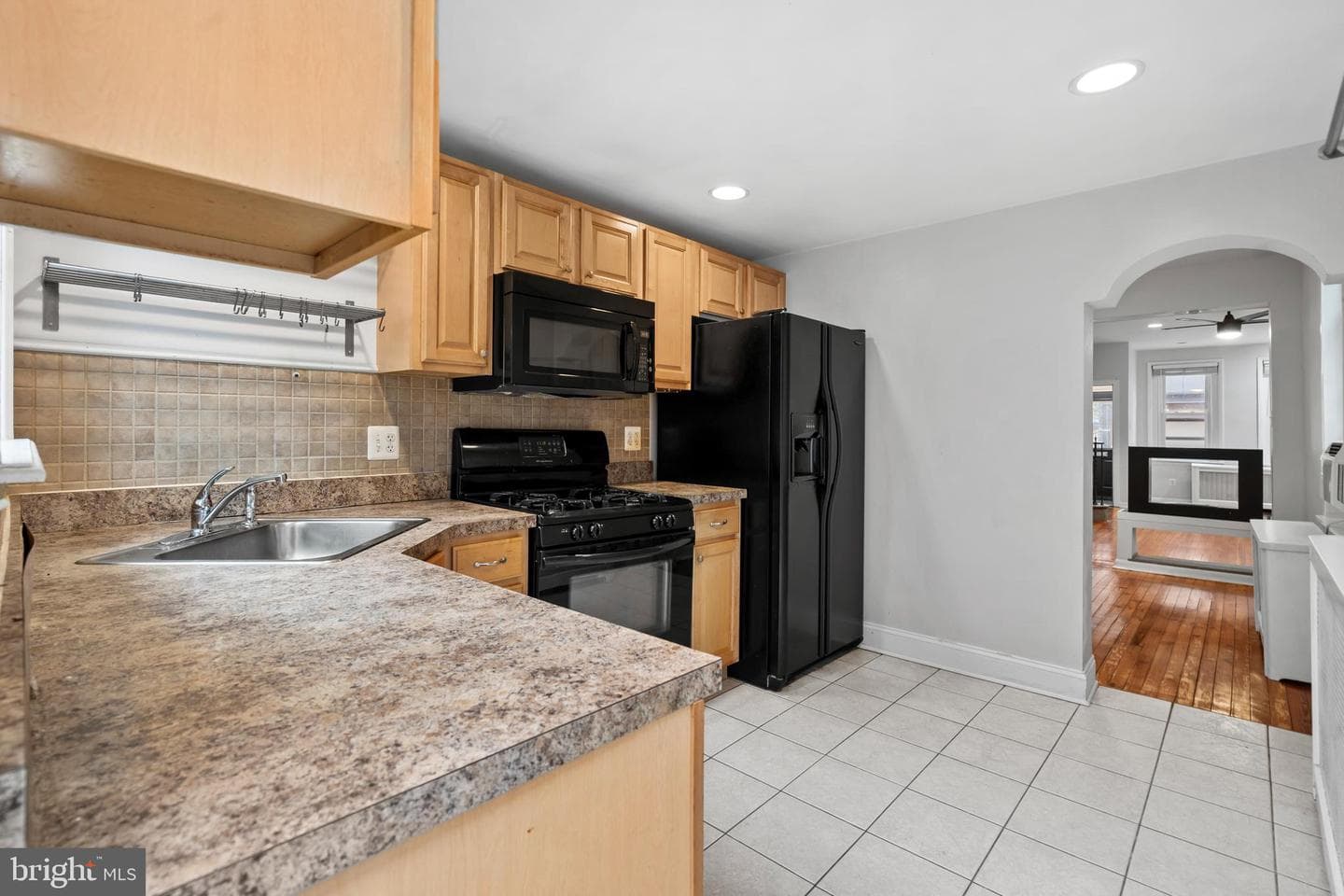 2529 E Albert Street photo 12