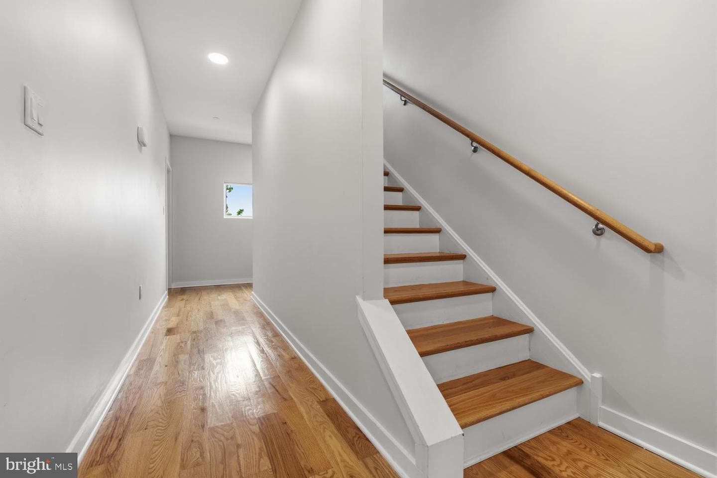 7006 Pipers Glen Way photo 12