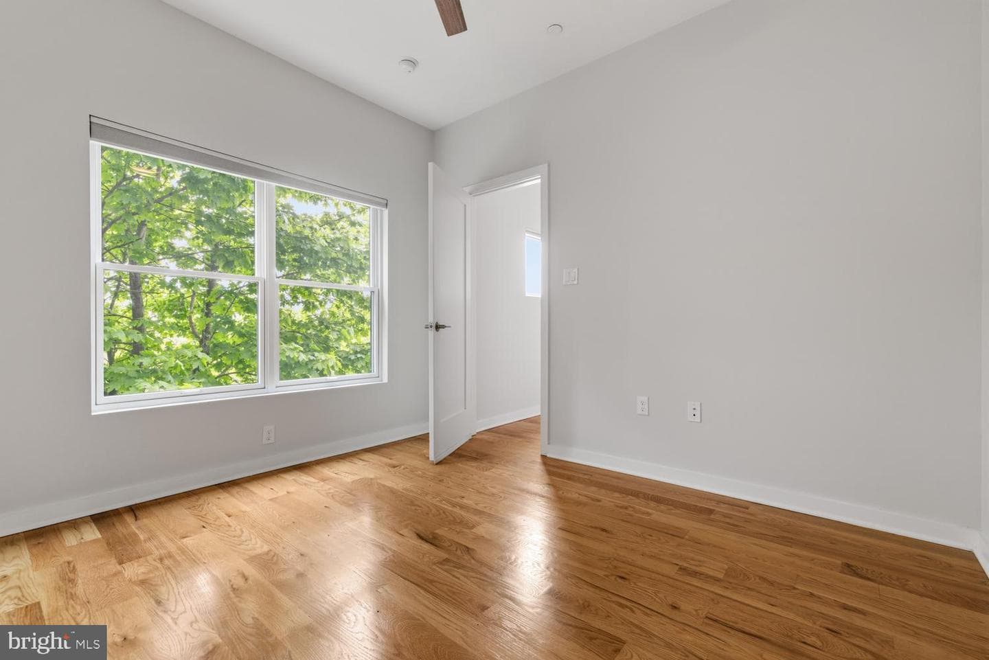 7006 Pipers Glen Way photo 23