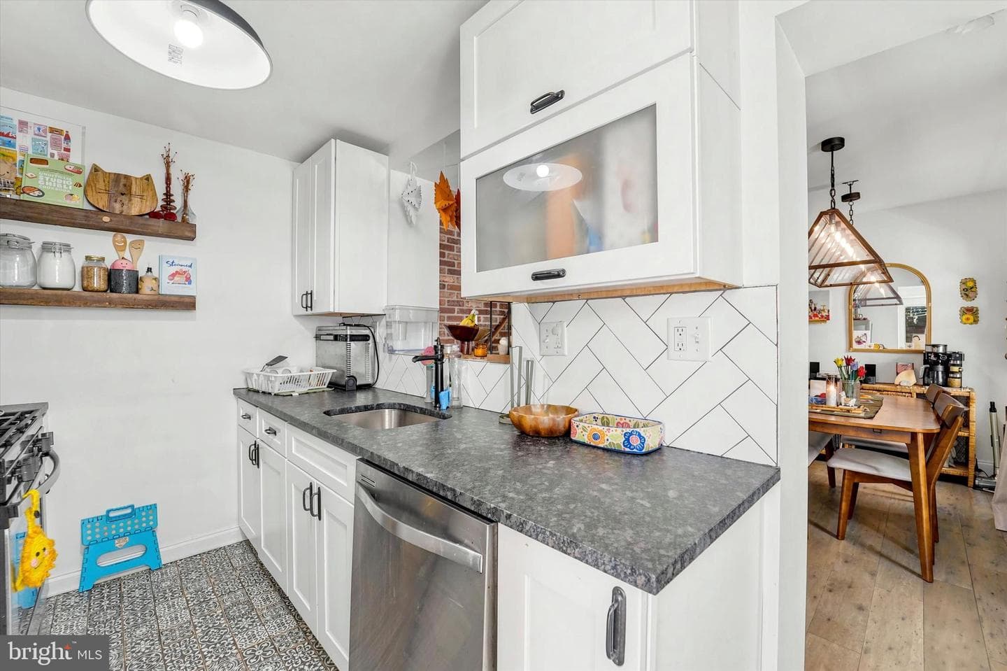 1443 E Oxford Street photo 8