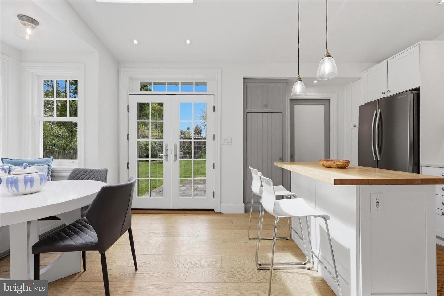 23 W Gravers Lane photo 9