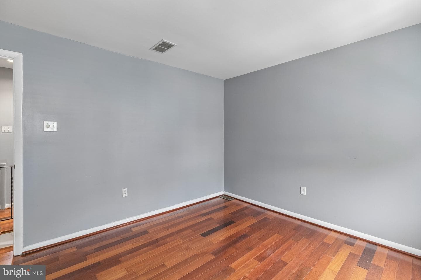 4648 Mansion Street photo 28