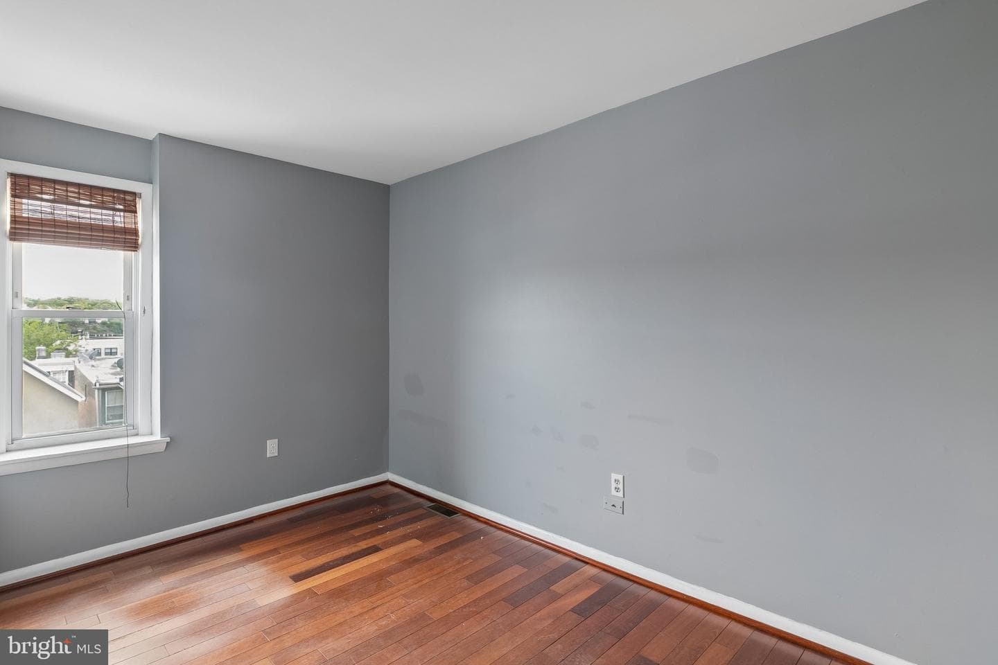 4648 Mansion Street photo 32