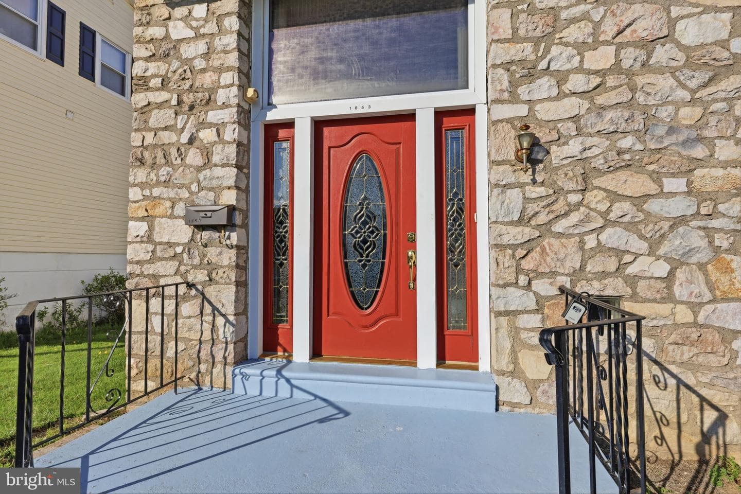1853 Merlin Road photo 4