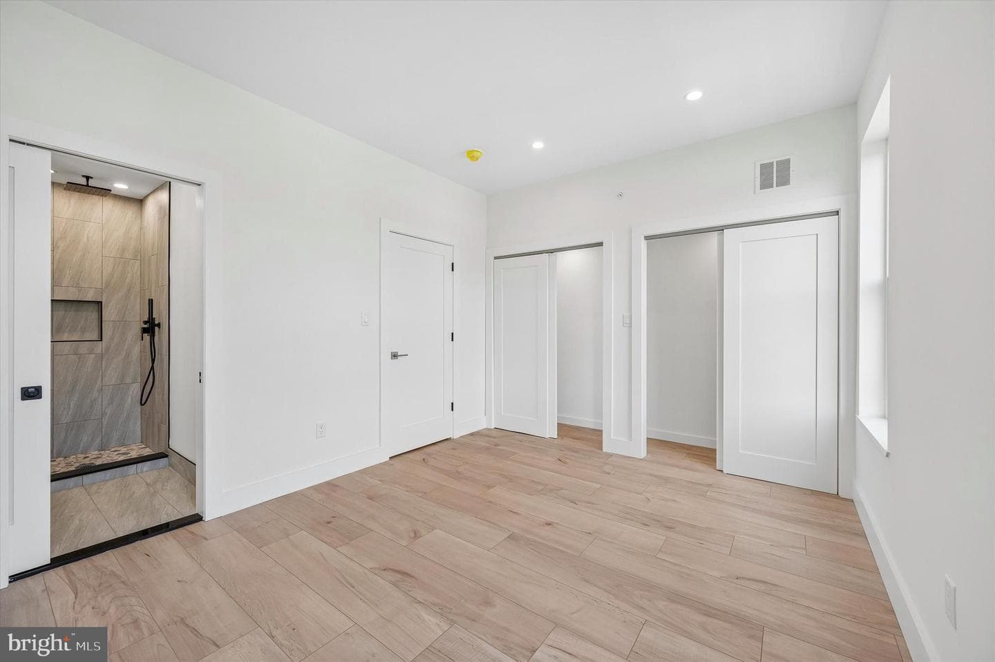 6995-9 Pechin Street photo 26