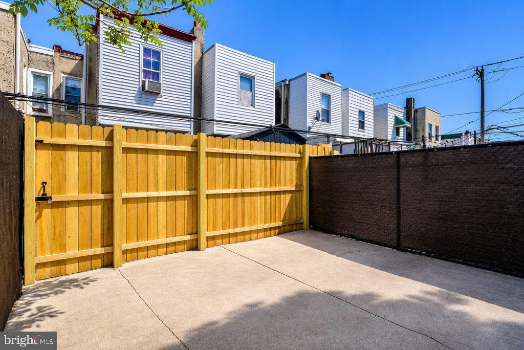 2545 S Marshall Street photo 11