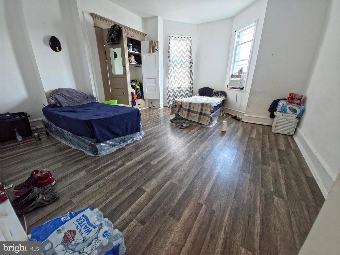 5710 N American Street photo 24