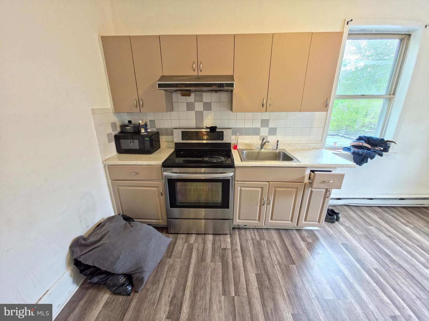 5710 N American Street photo 31