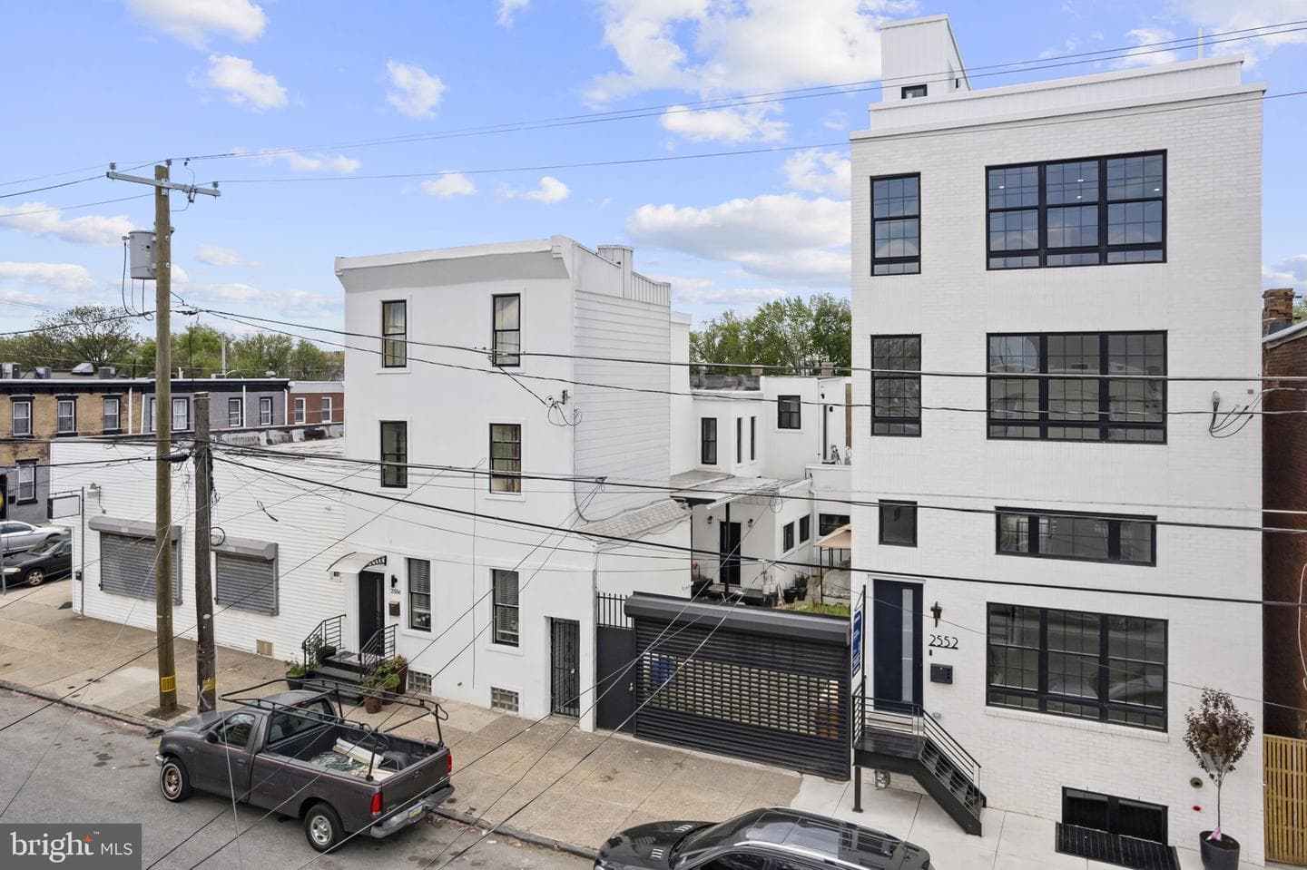 2552 E Somerset Street photo 64