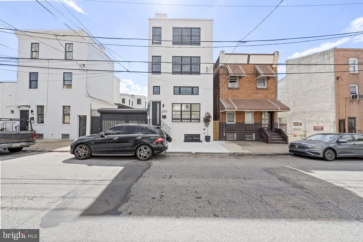 2552 E Somerset Street photo 65