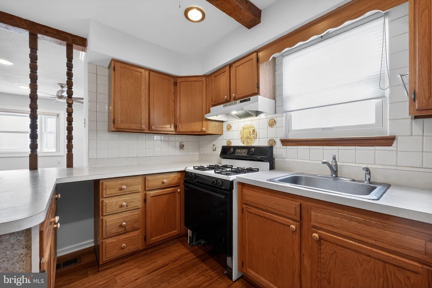 9609 Hoff Street photo 13