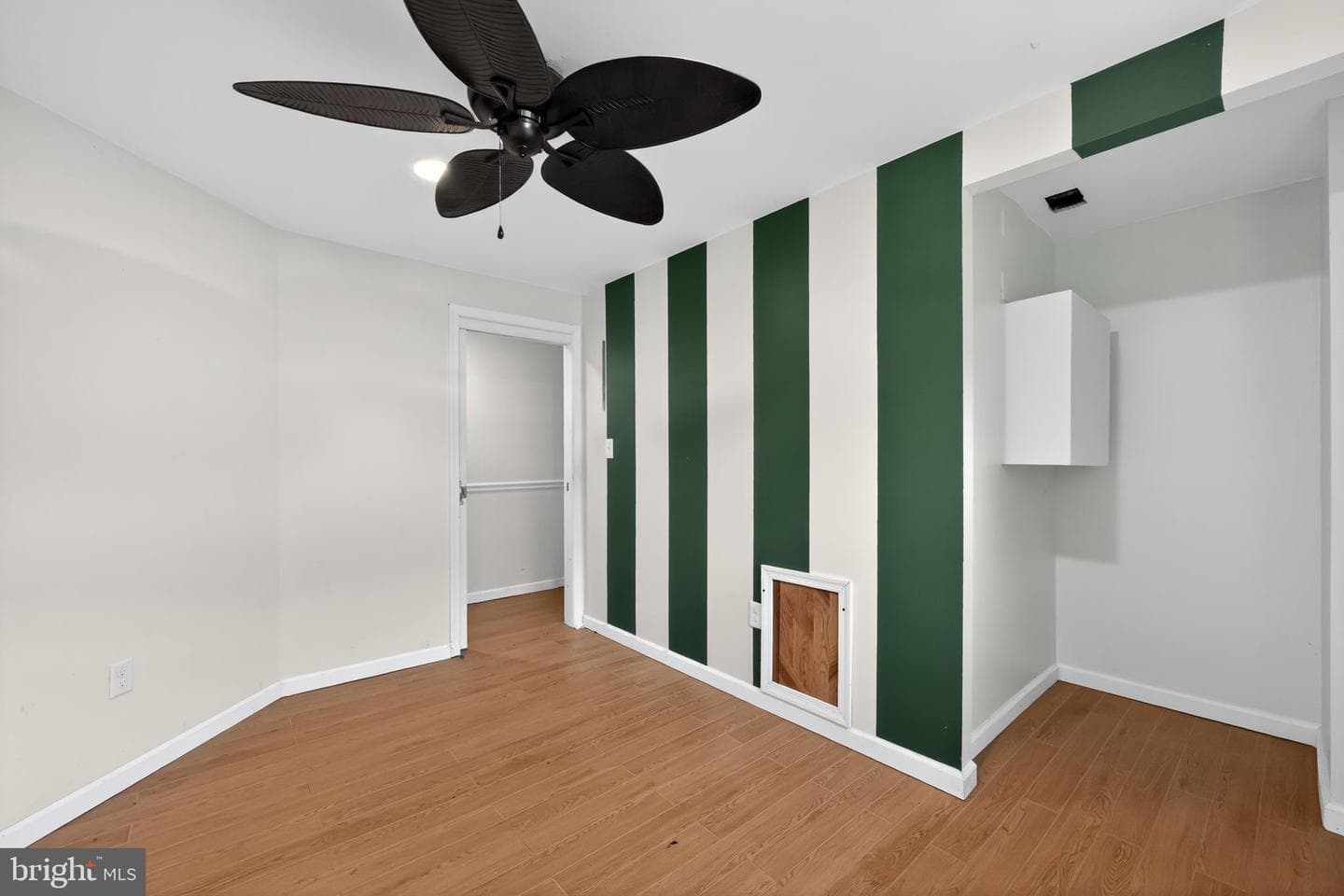 9609 Hoff Street photo 24