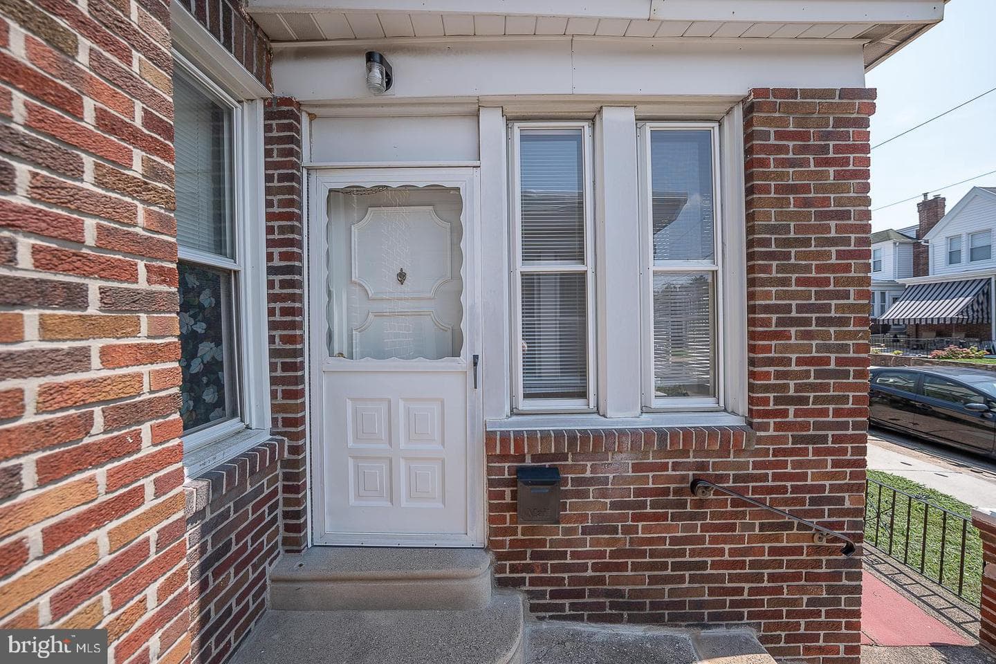 628 Gerhard Street photo 4