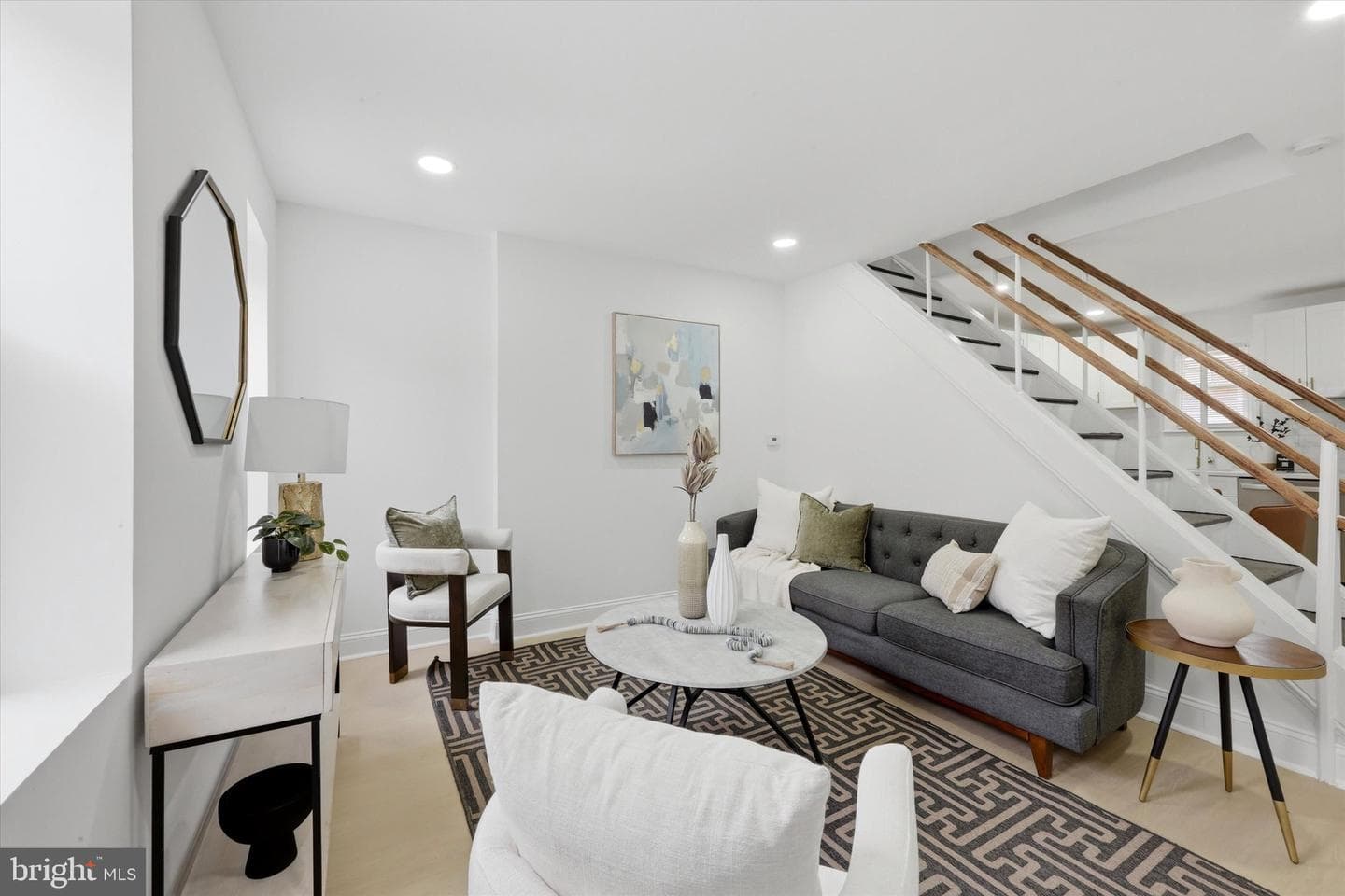 153 Sigel Street photo 2