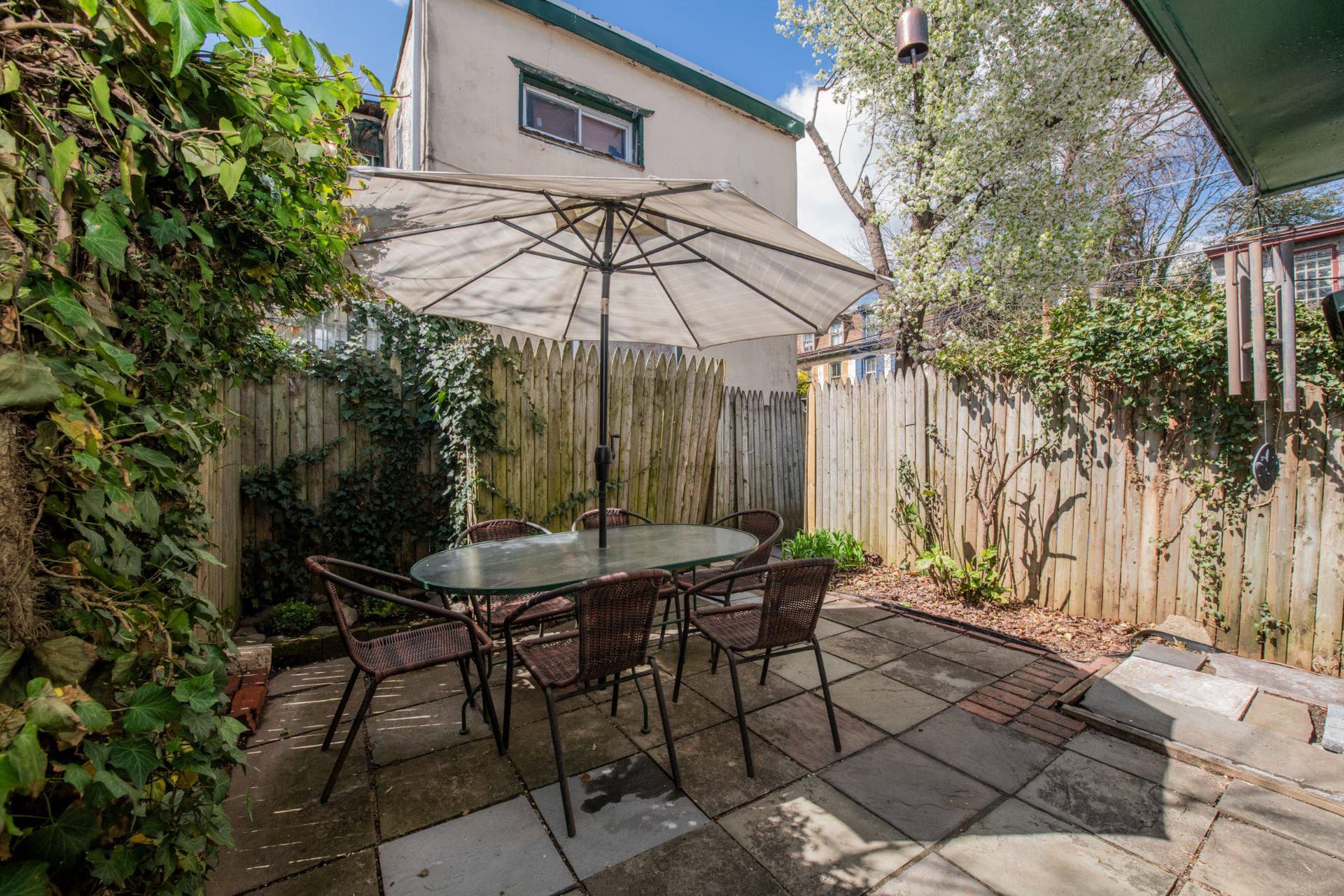 5924 Mccallum Street photo 23
