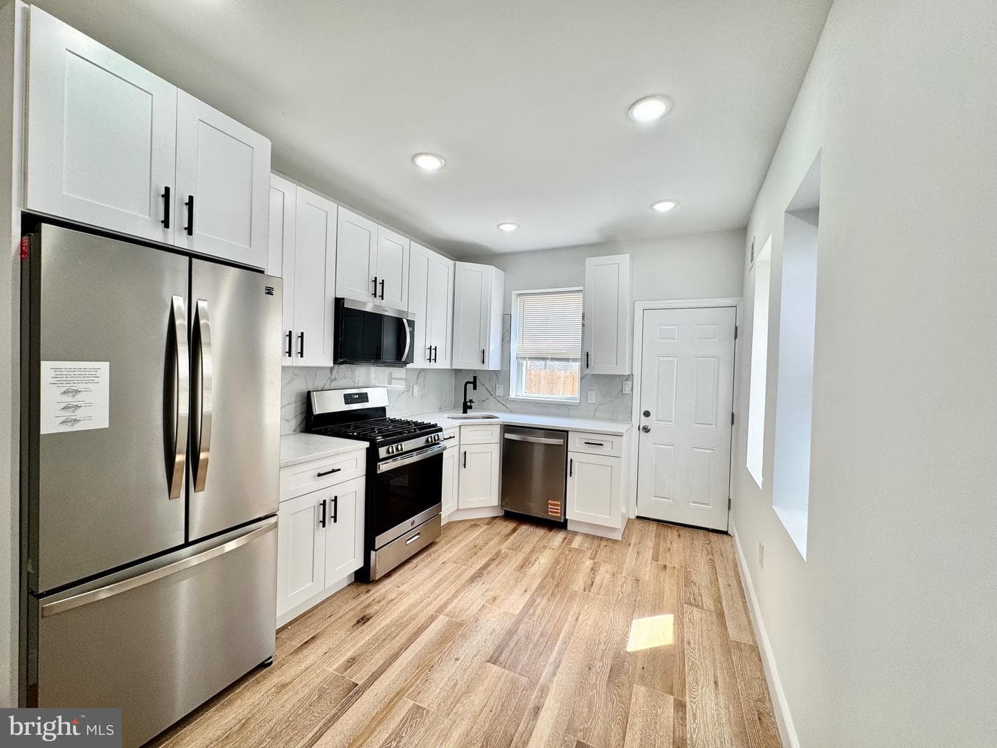 2627 S Jessup Street photo 6
