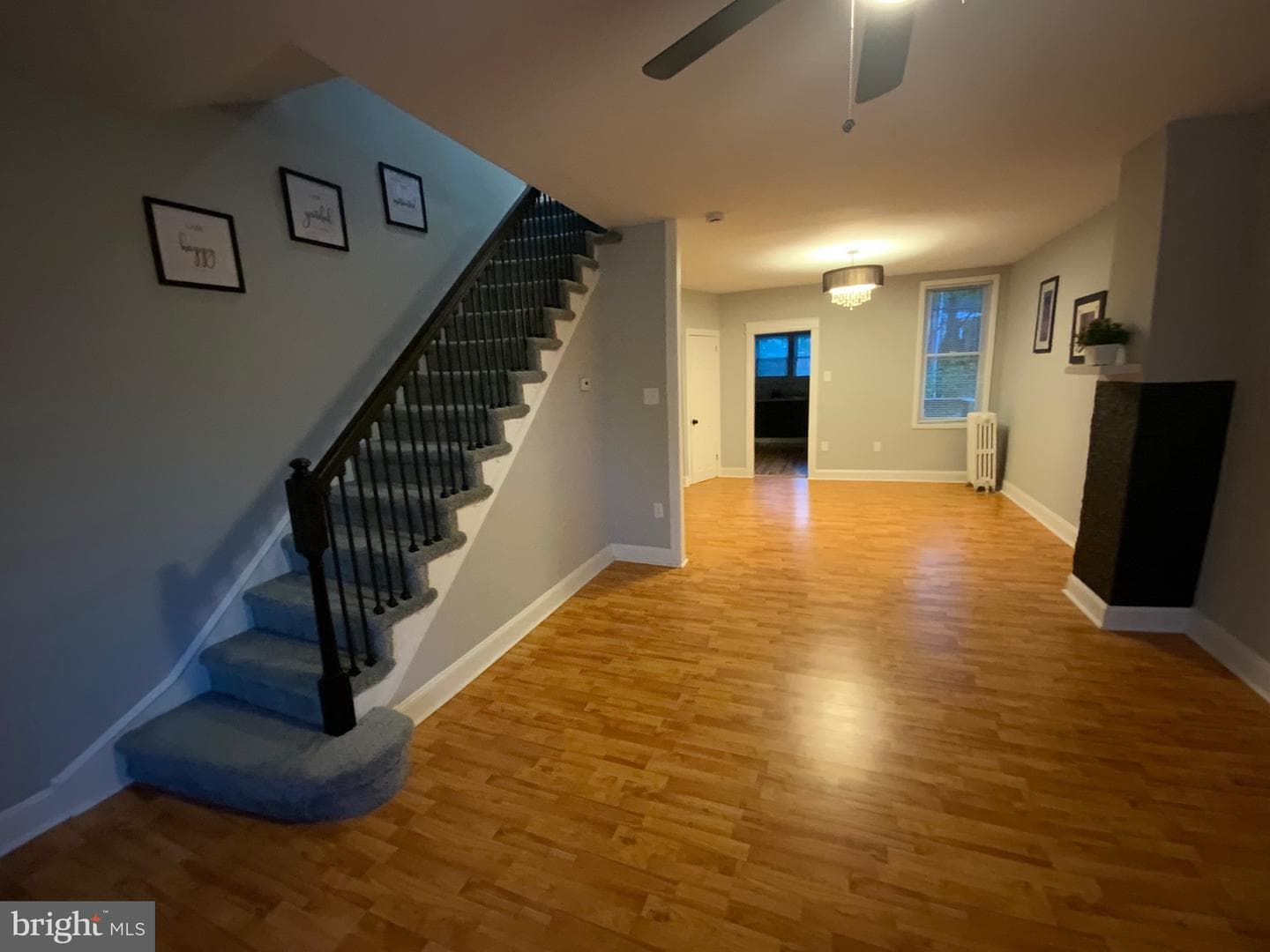427 E Sharpnack Street photo 9