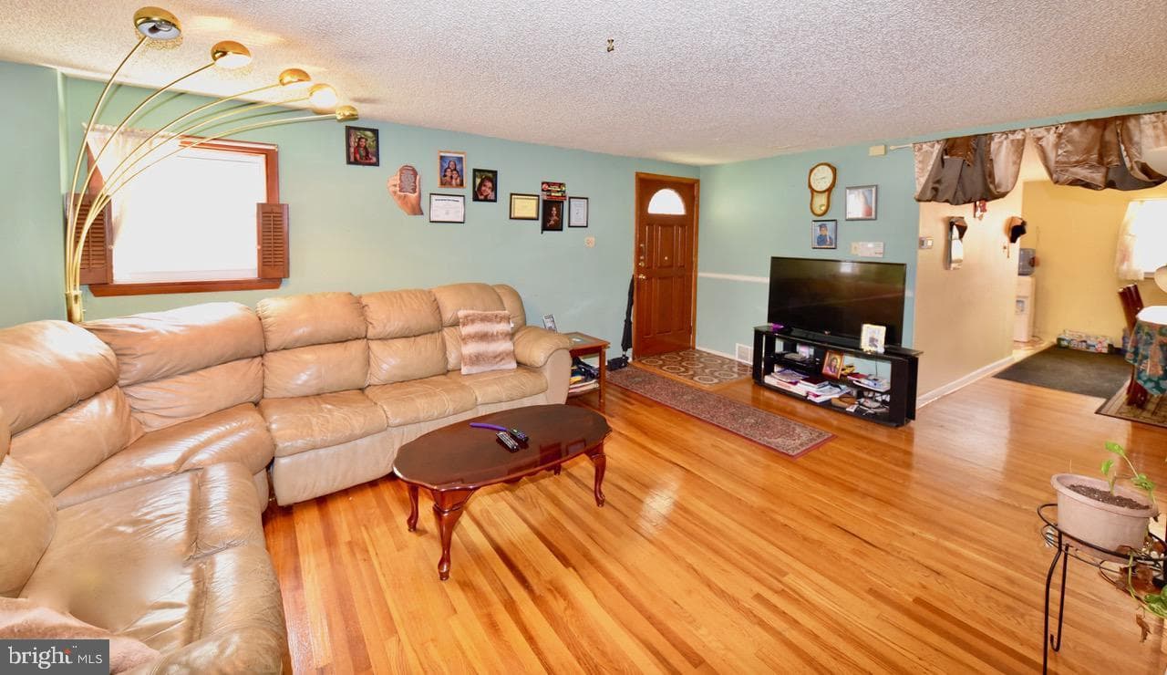 2851 Welsh Road photo 9