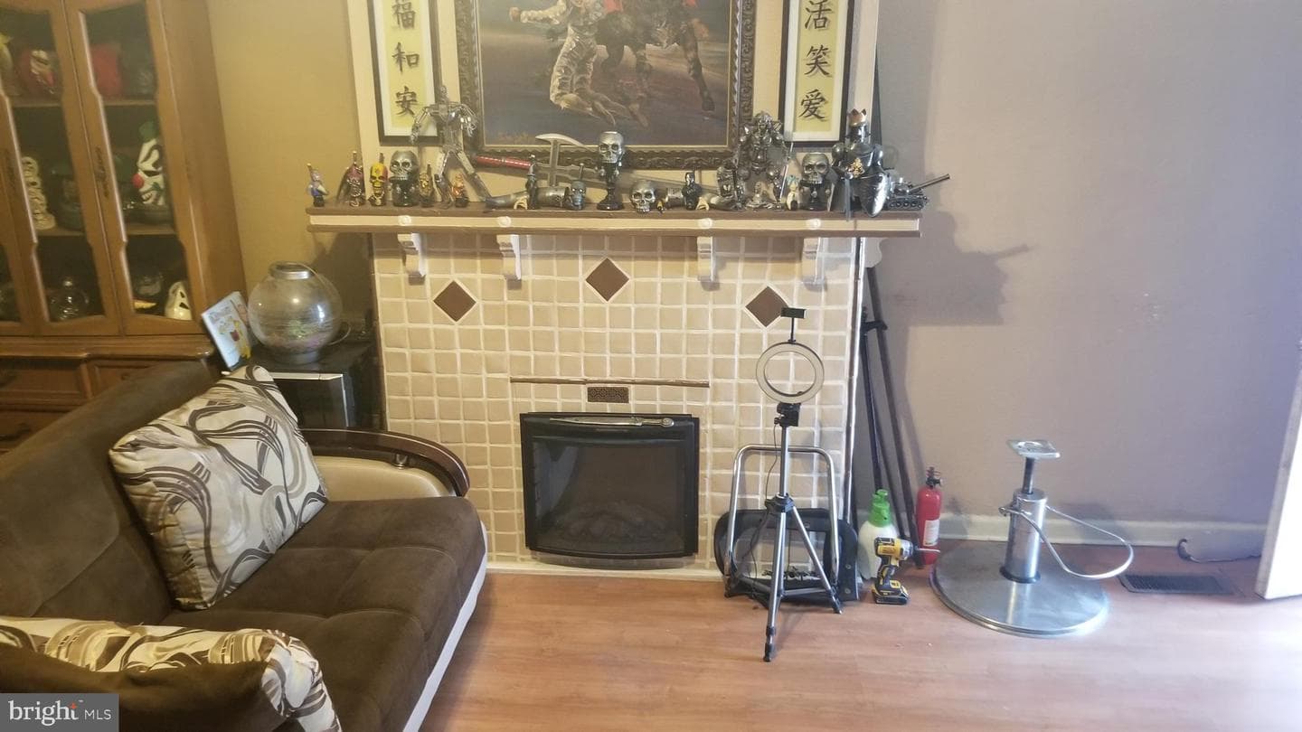 219 E Wishart Street photo 3