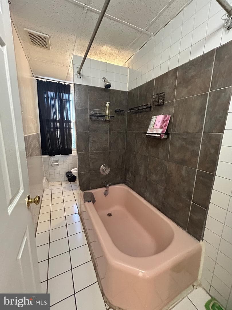 1515 Overington Street photo 19