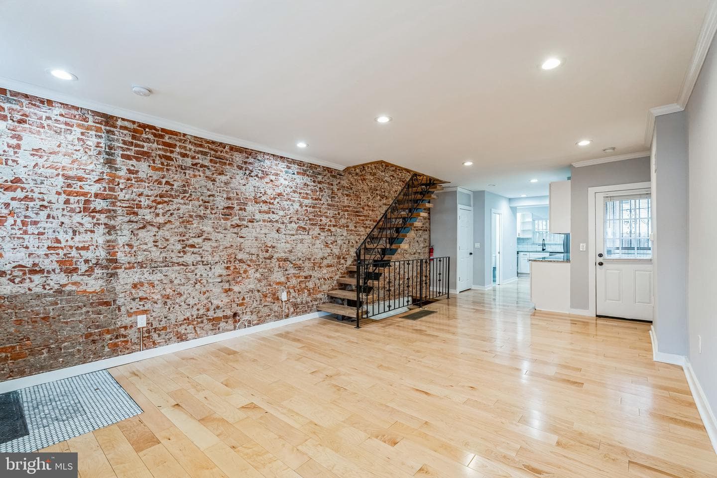 2317 Moore Street photo 5