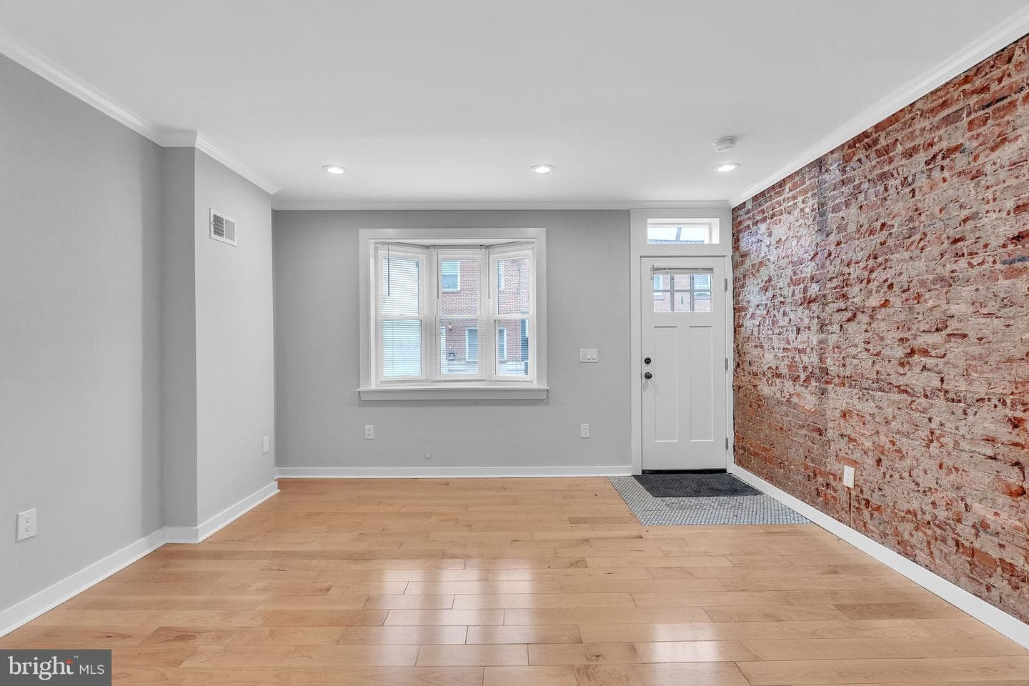 2317 Moore Street photo 7